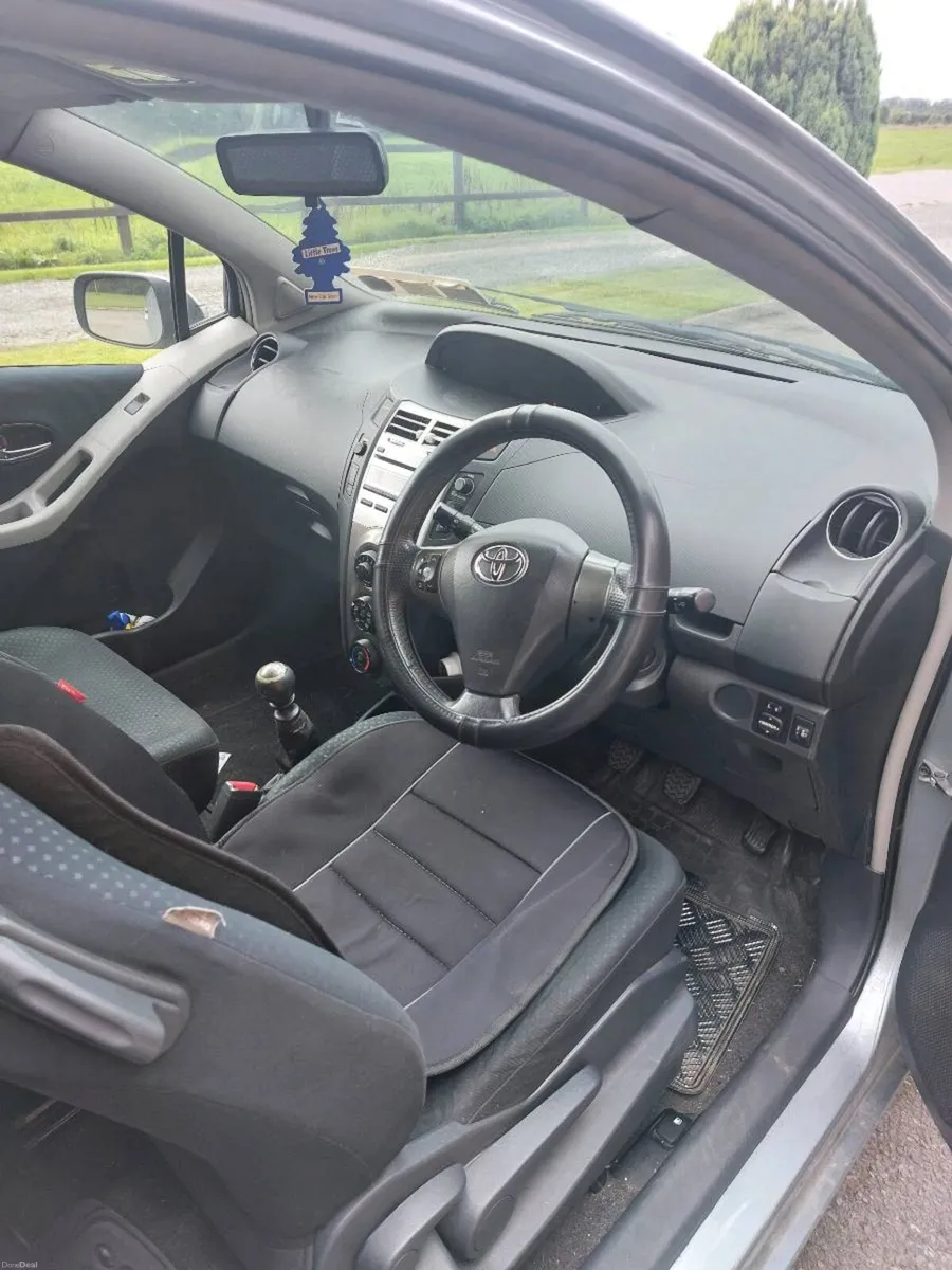 Toyota Yaris - Image 4