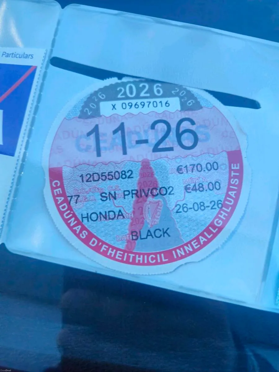 I am selling a 2012 Honda Fit Hybrid in very good - Image 2