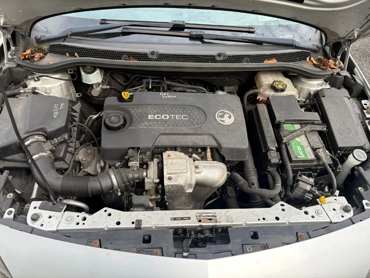 Vauxhall Astra 2013 - Image 2