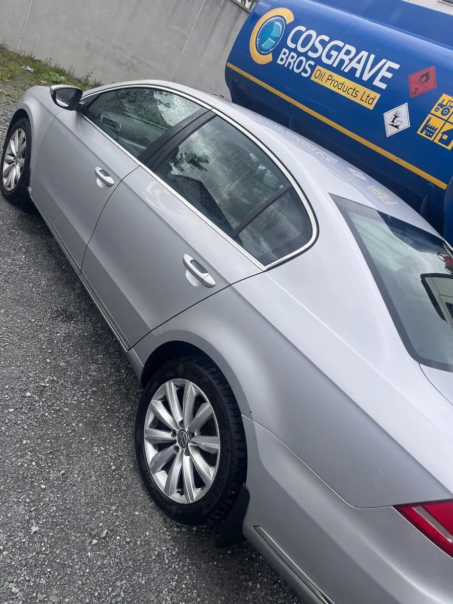 Volkswagen Passat 2013 - Image 5