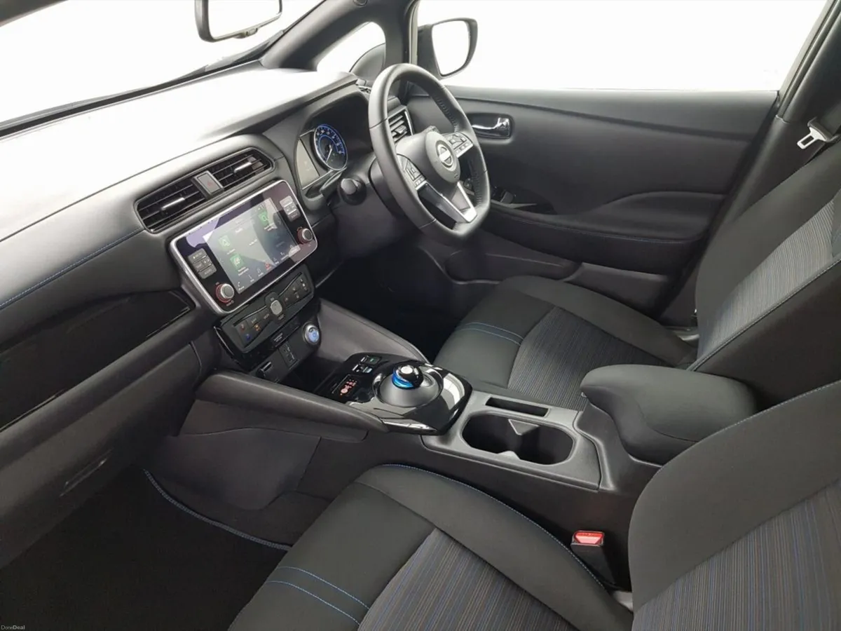 Nissan Leaf Leaf SV Premium 40 kWh - Image 4