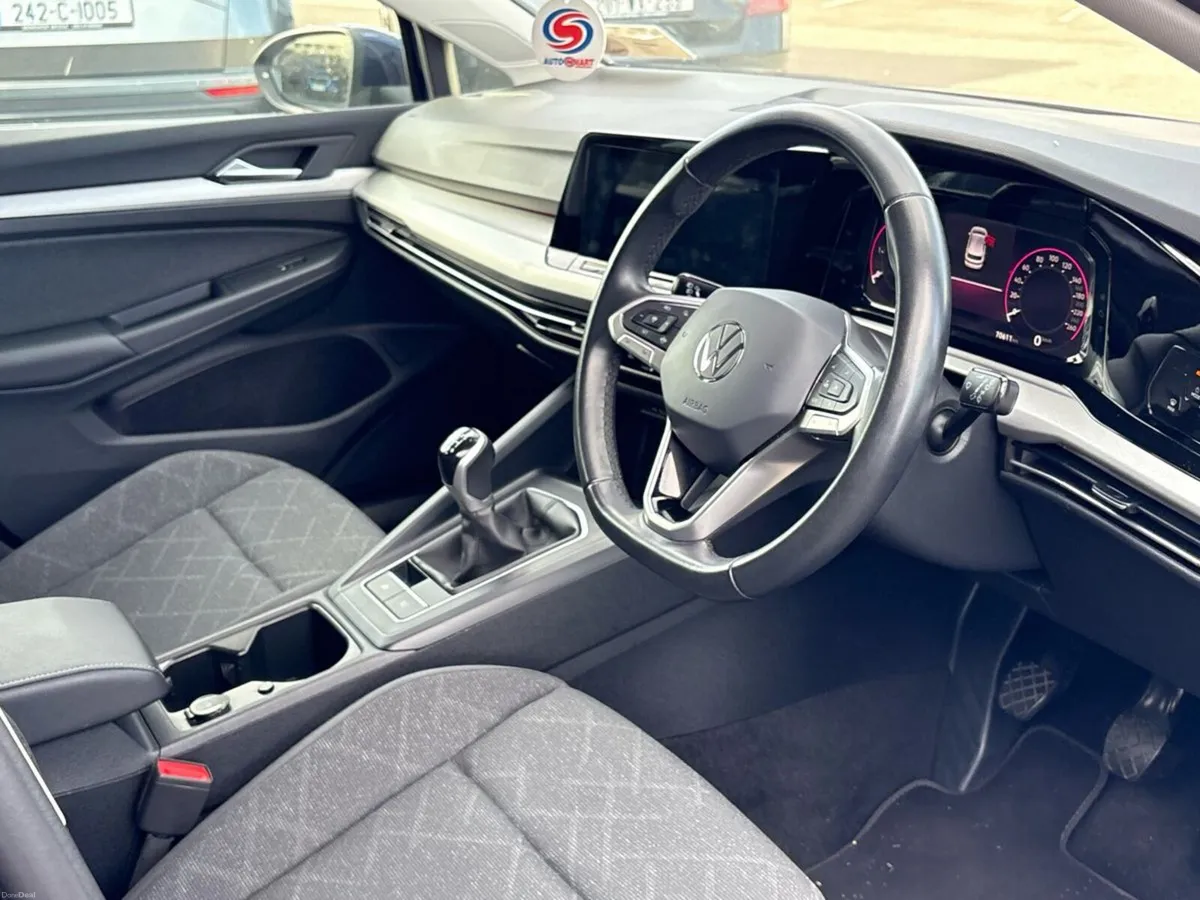 Volkswagen Golf 2.0 TDI 115HP Life - Image 6