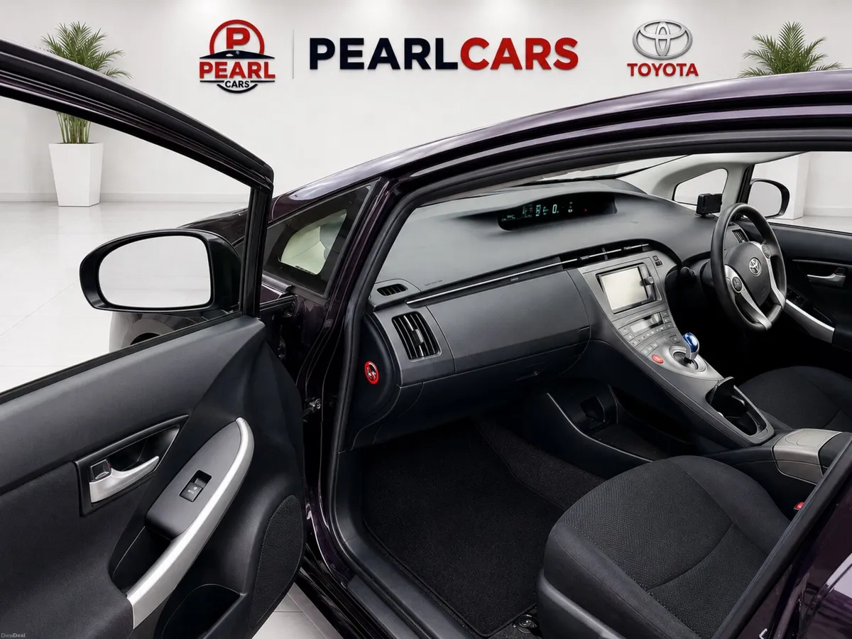 Toyota Prius 2014 with 3 months warranty - Image 6