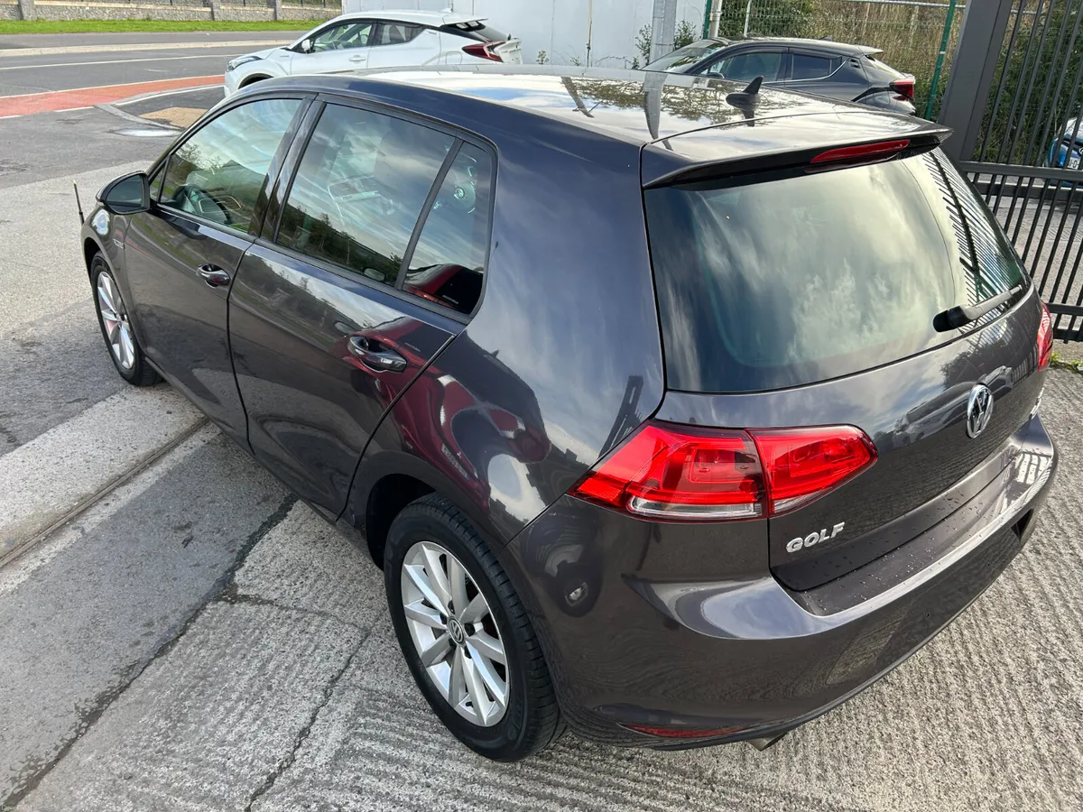 VOLKSWAGEN GOLF 2015, 1.2 TSI 5DR AUTO LOW KMS - Image 4