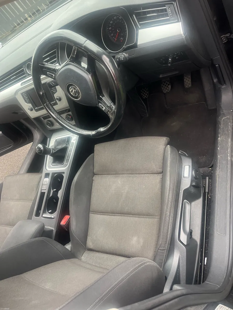Car for sale - Image 6