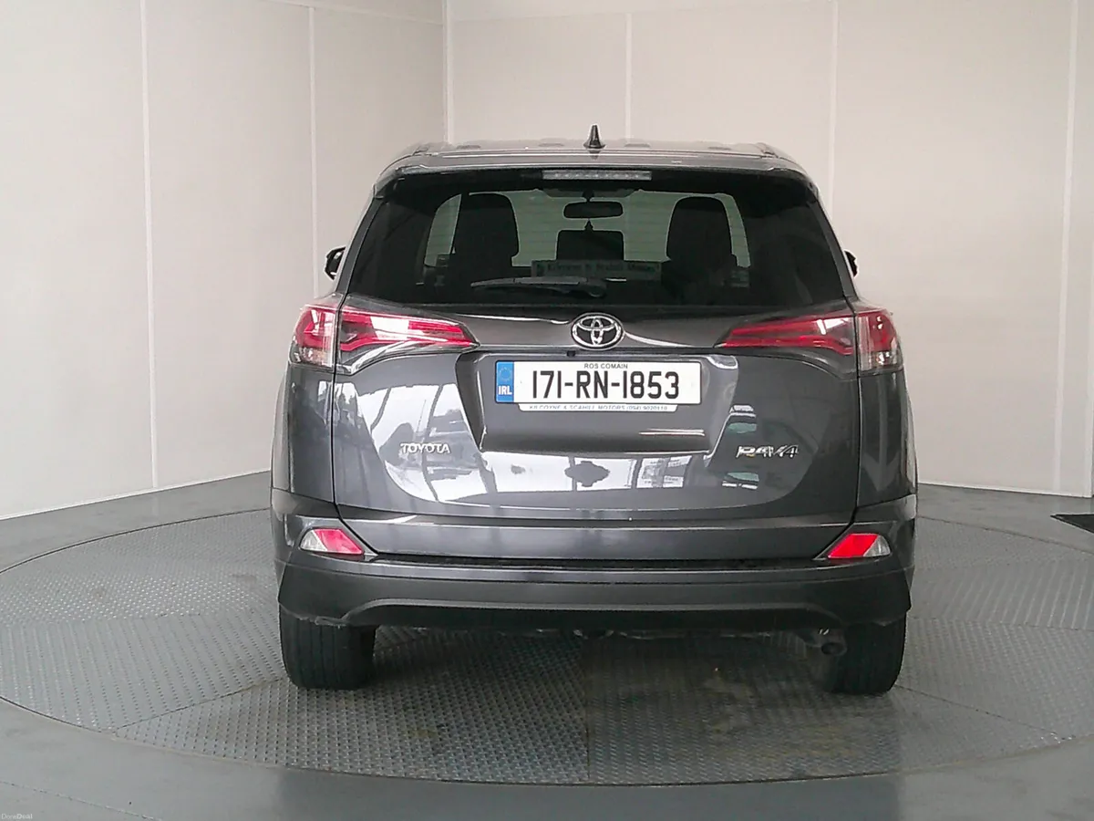 Toyota RAV4 2017 - Image 6
