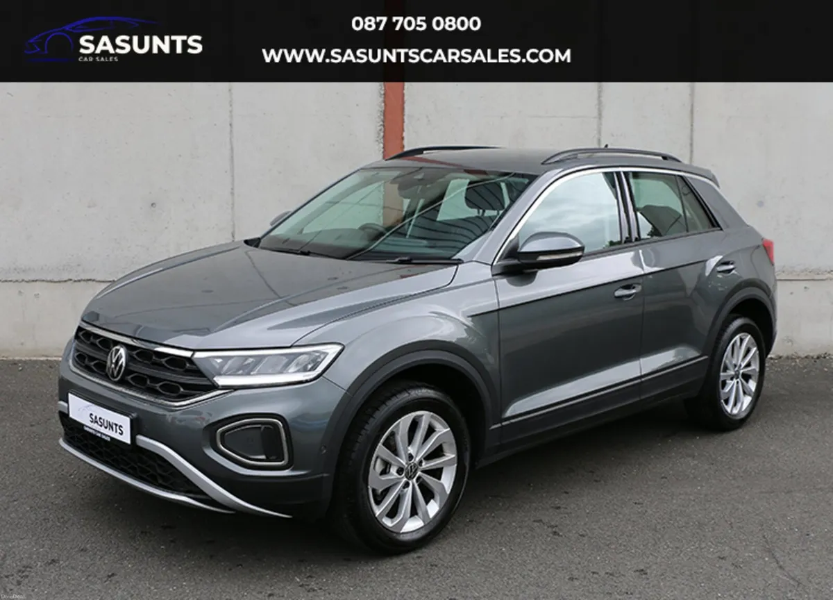 VOLKSWAGEN T-ROC - Image 1