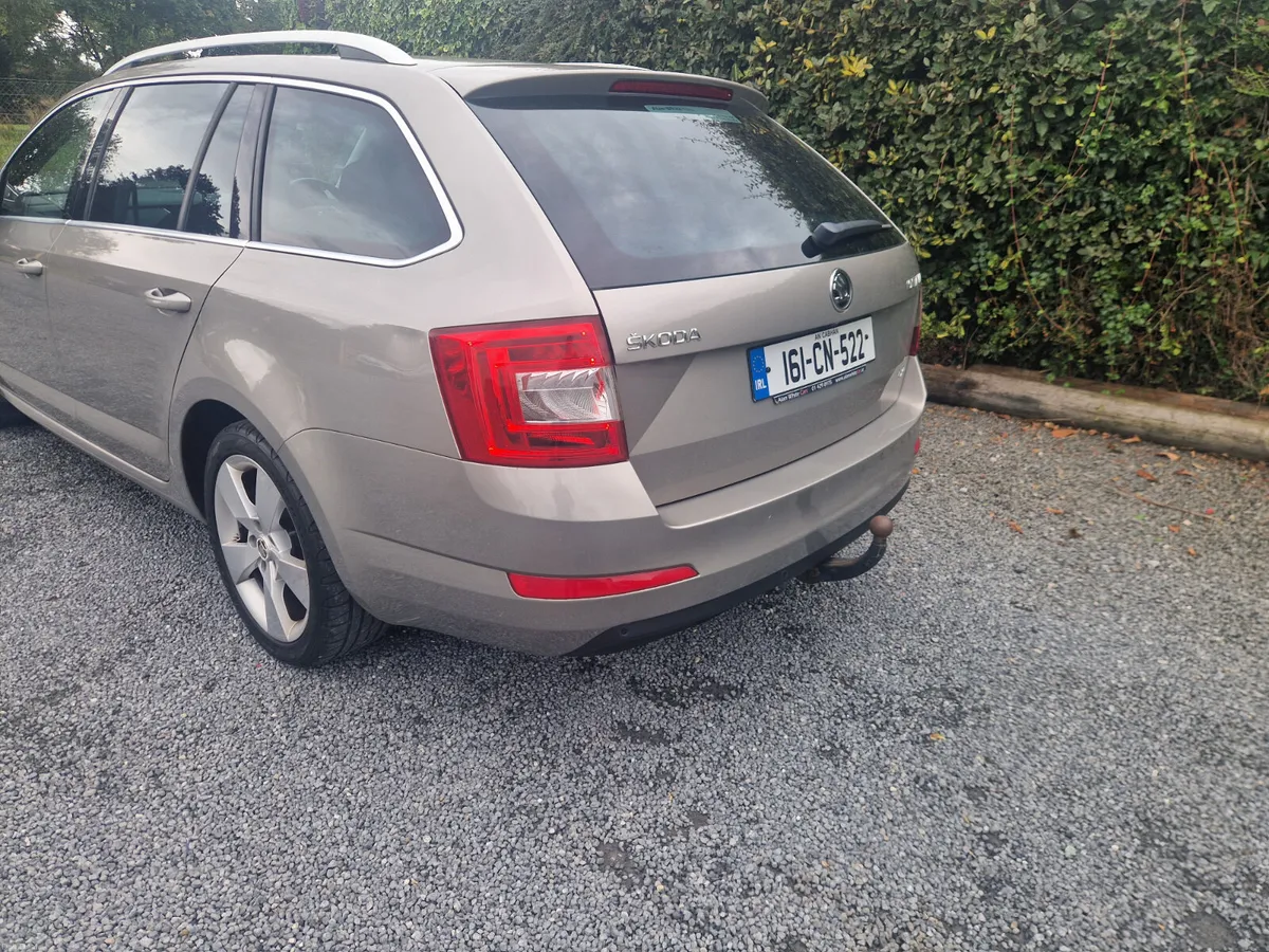 Skoda Octavia 2.0 TDI 4X4 2016 - Image 3