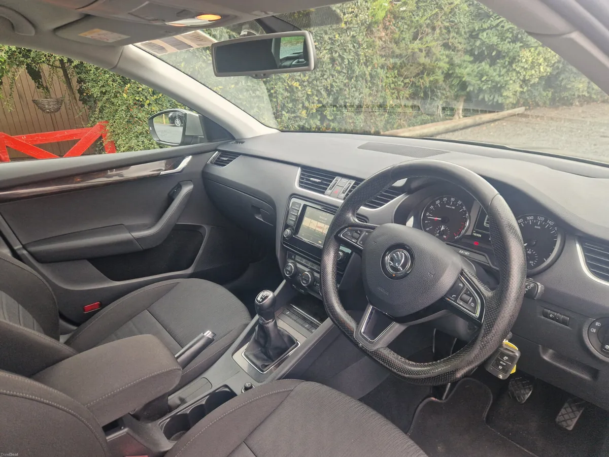 Skoda Octavia 2.0 TDI 4X4 2016 - Image 6