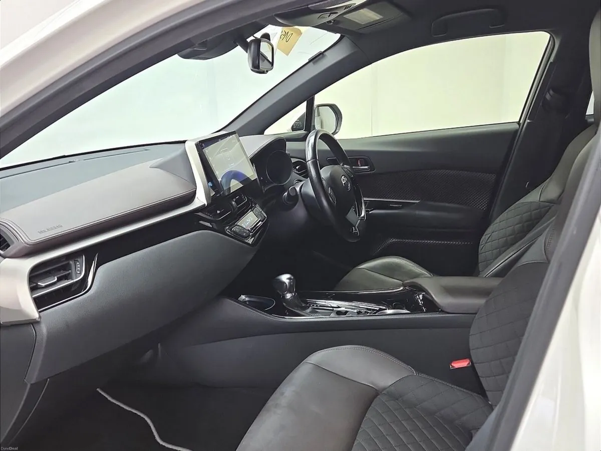 Toyota C-HR G LED Edition Hybrid - Image 4