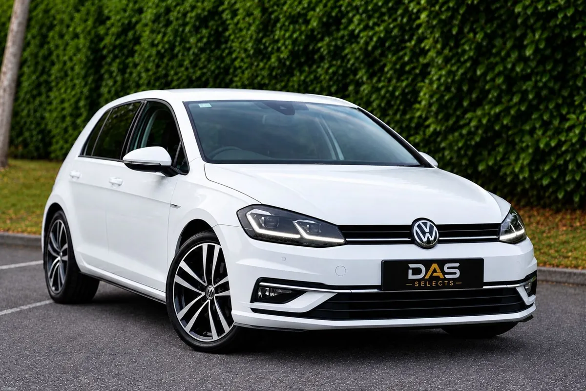 2019 Volkswagen Golf Highline Tech Edition 1.4 TSi - Image 4