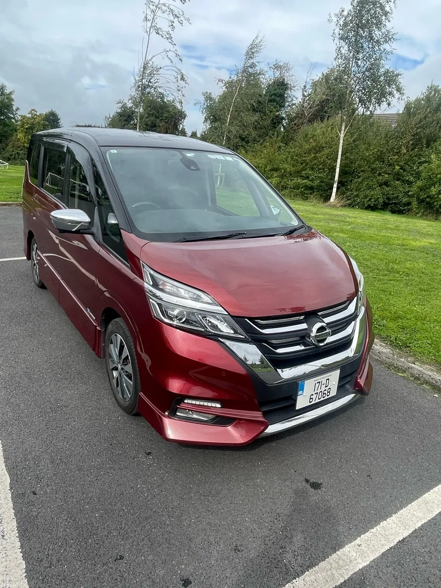 Nissan Serena - Image 5