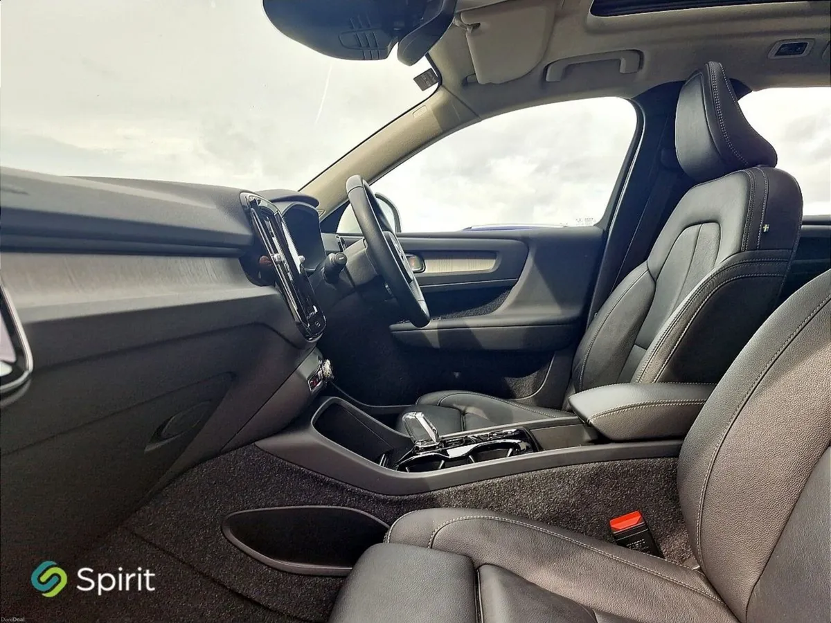 Volvo XC40 T5 Inscription Plug In Hybrid - Image 3