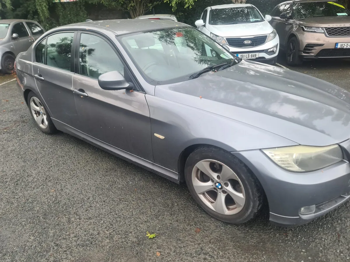 2010 BMW 320 - Image 3