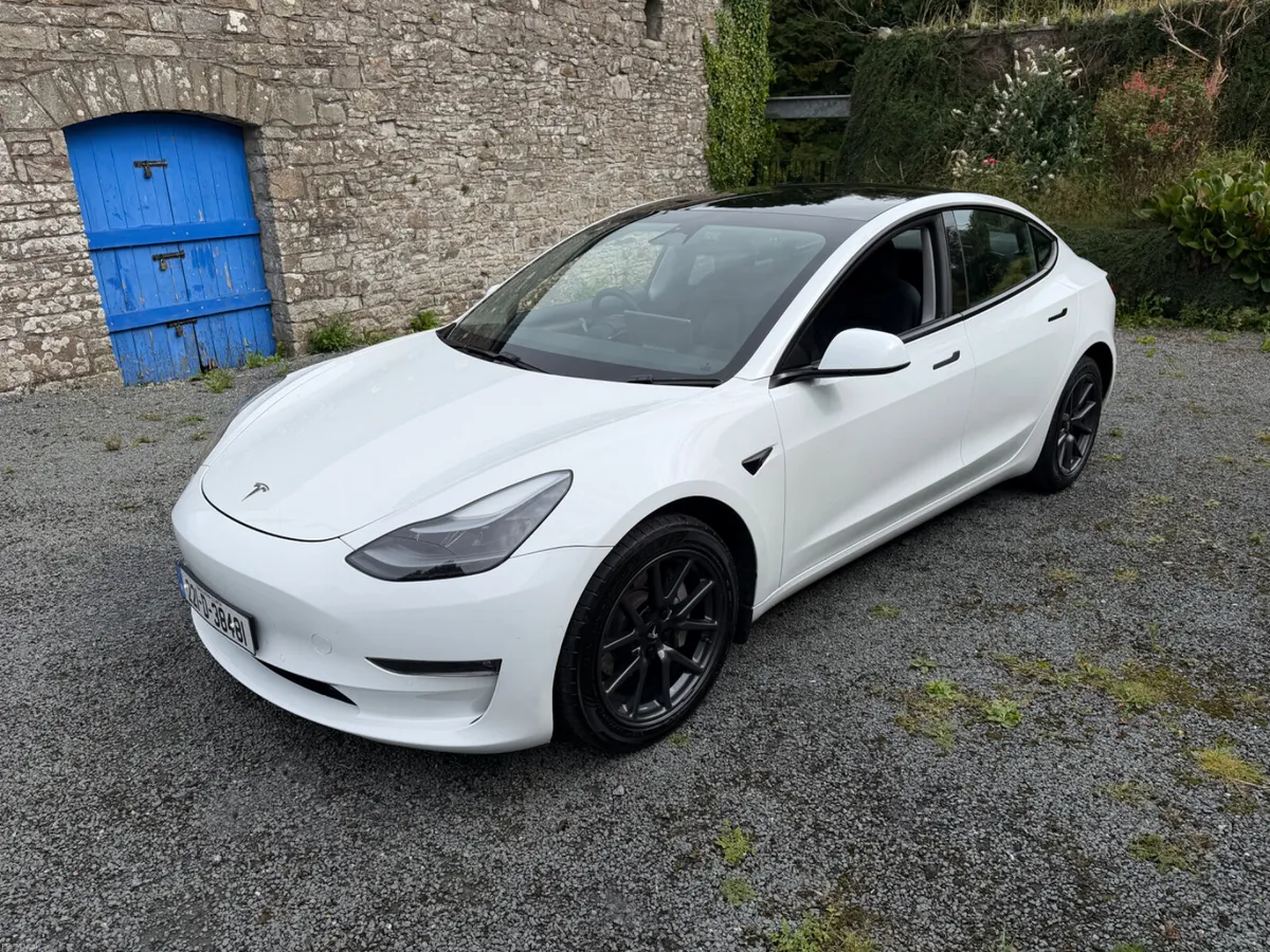 2022 Tesla Model 3 Long Range AWD Dual Motor - Image 4