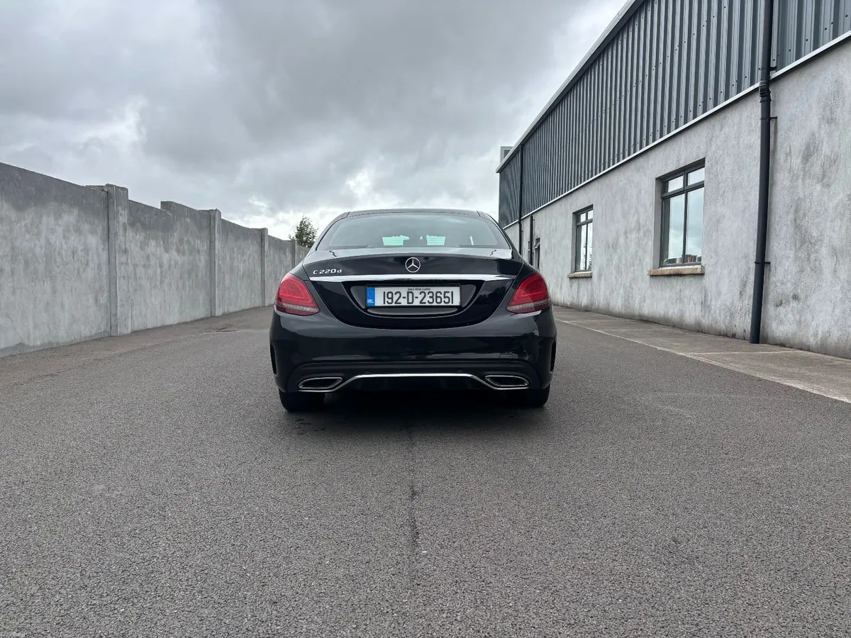 Mercedes-Benz C-Class 2019 AMG Line - Image 2