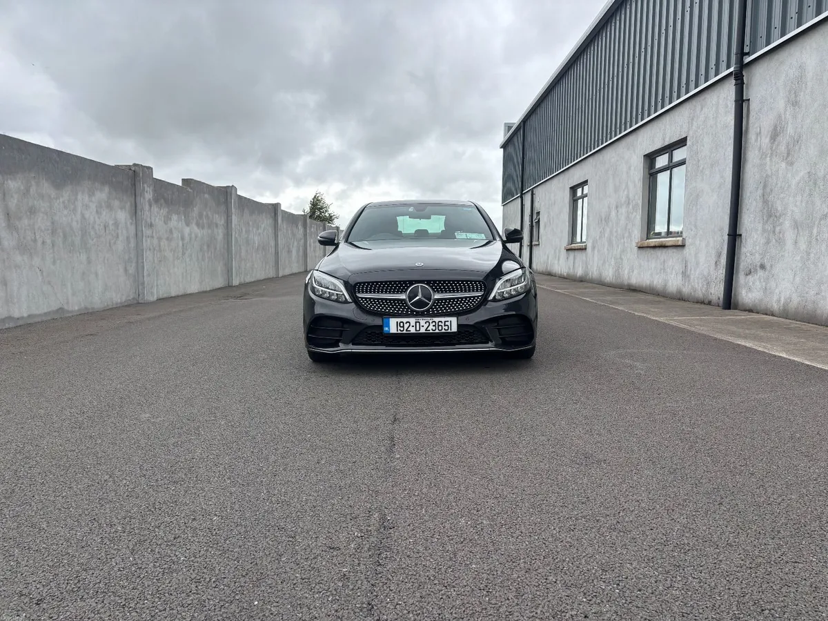 Mercedes-Benz C-Class 2019 AMG Line - Image 1