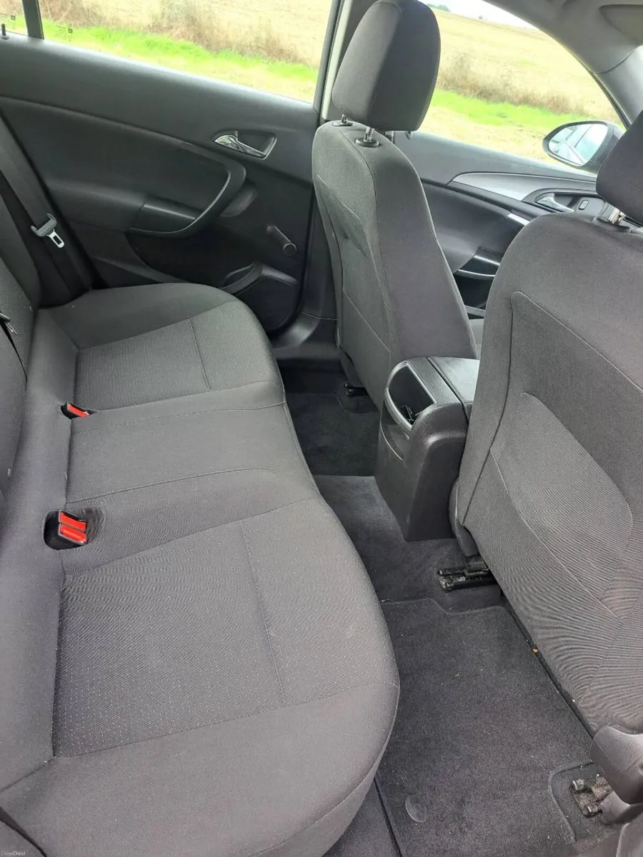 2015 Insignia - Image 5