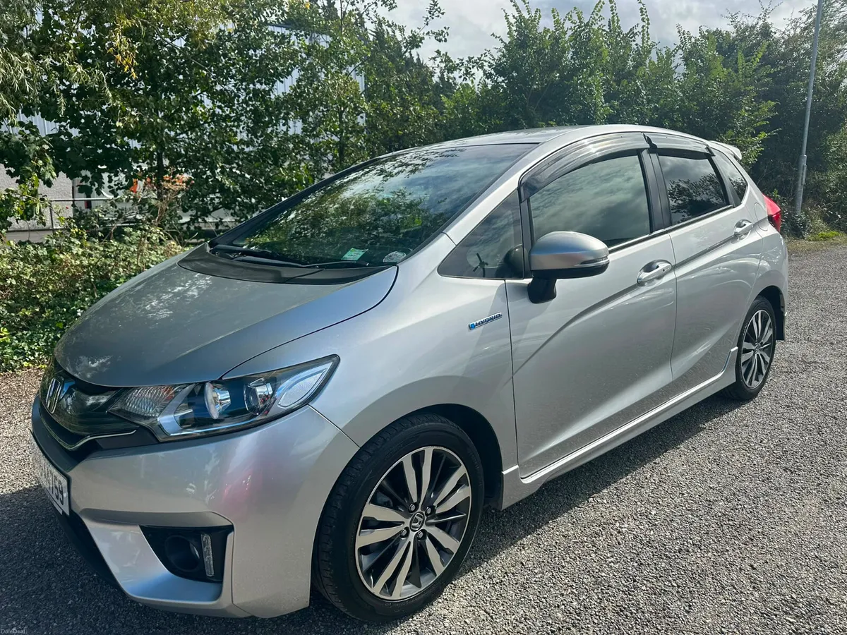 Honda Fit Hybrid S-Model - Image 2