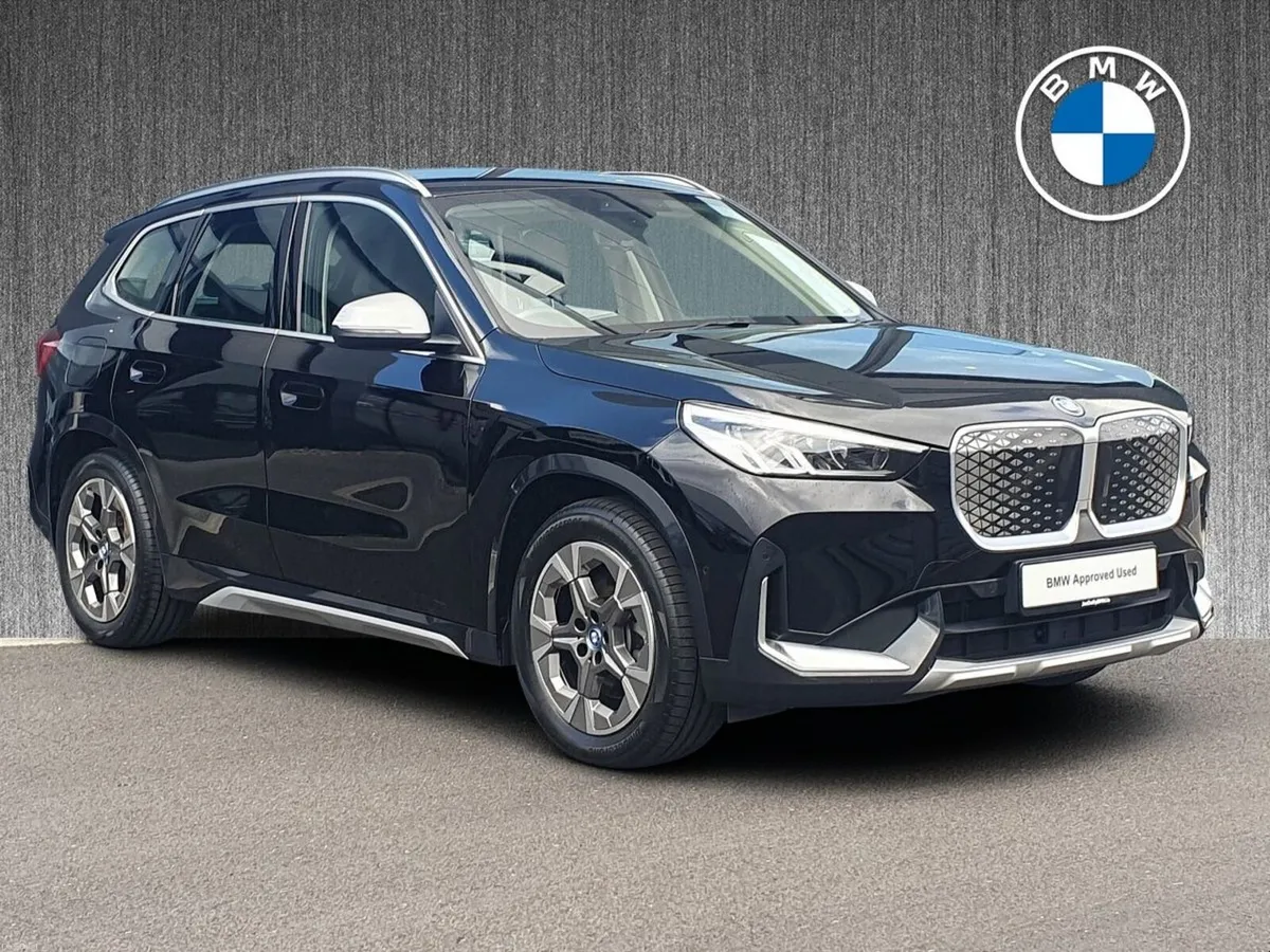 BMW iX1 xDrive30 xLine - Image 1