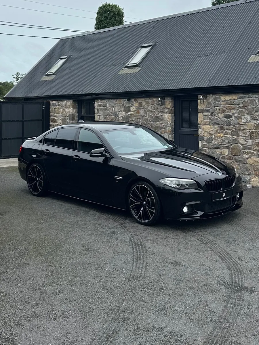 2015 BMW 5 SERIES M SPORT AUTO - Image 1