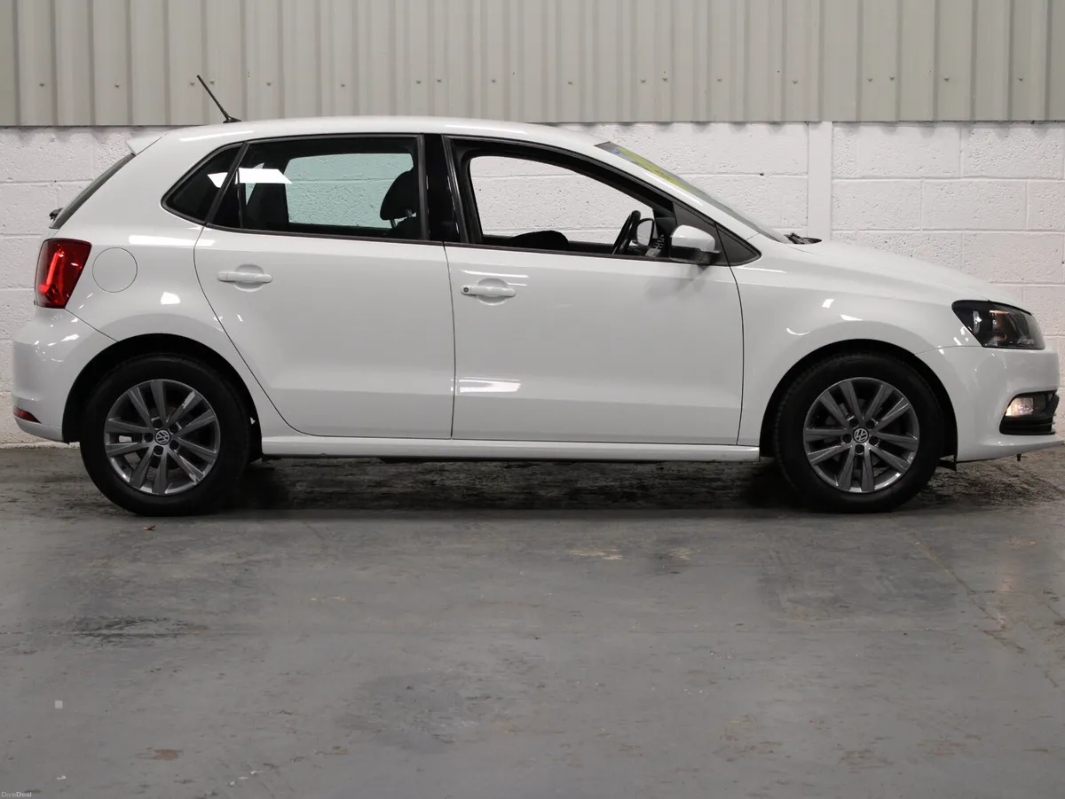 Volkswagen Polo 2017 - Image 5