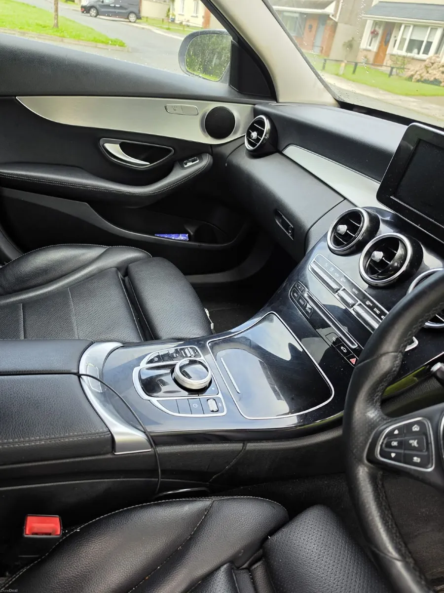 Mercedes-Benz C-Class 2018 - Image 6