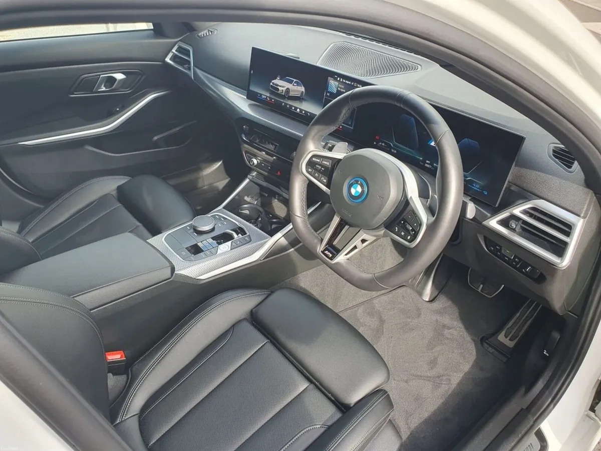 BMW 3-Series 330e M Sport Saloon - Image 6