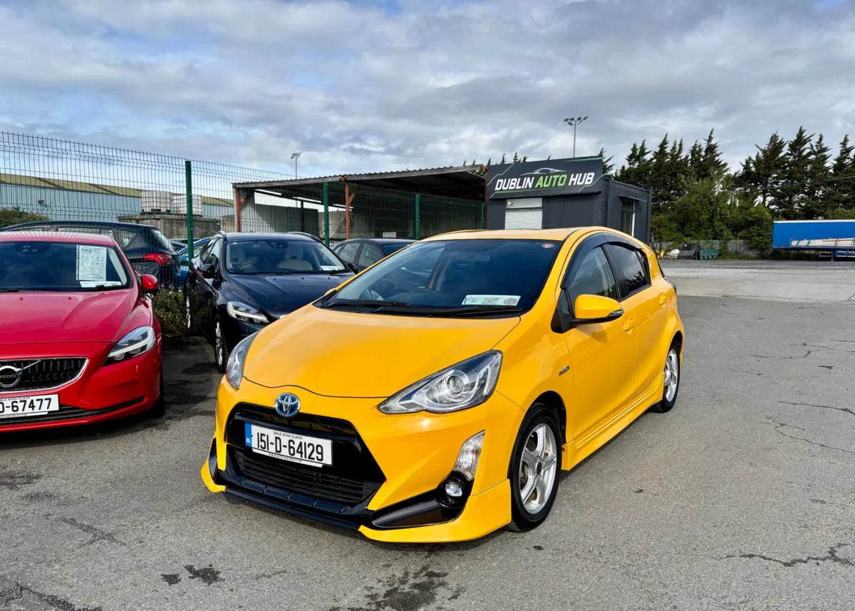 TOYOTA  AQUA  2015 1.5 HYBRID - Image 1