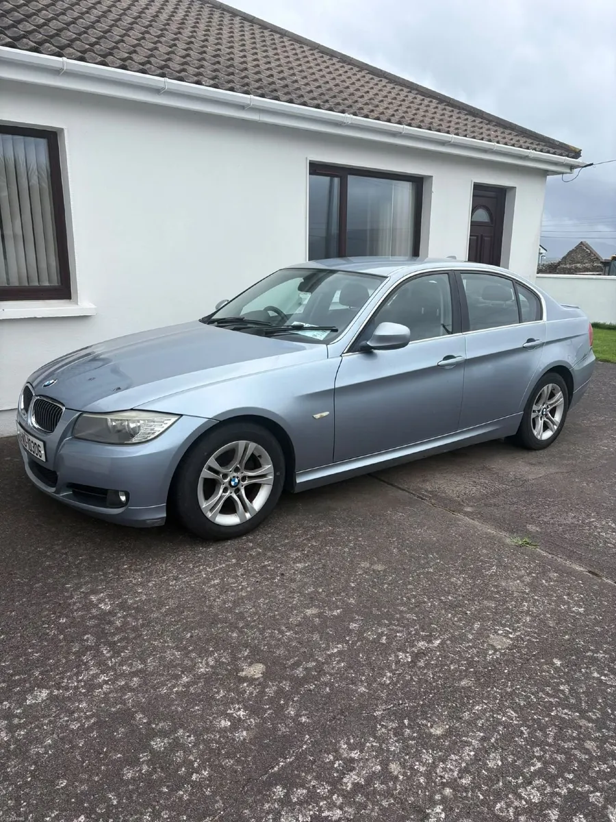 BMW 3-Series 2010 - Image 1