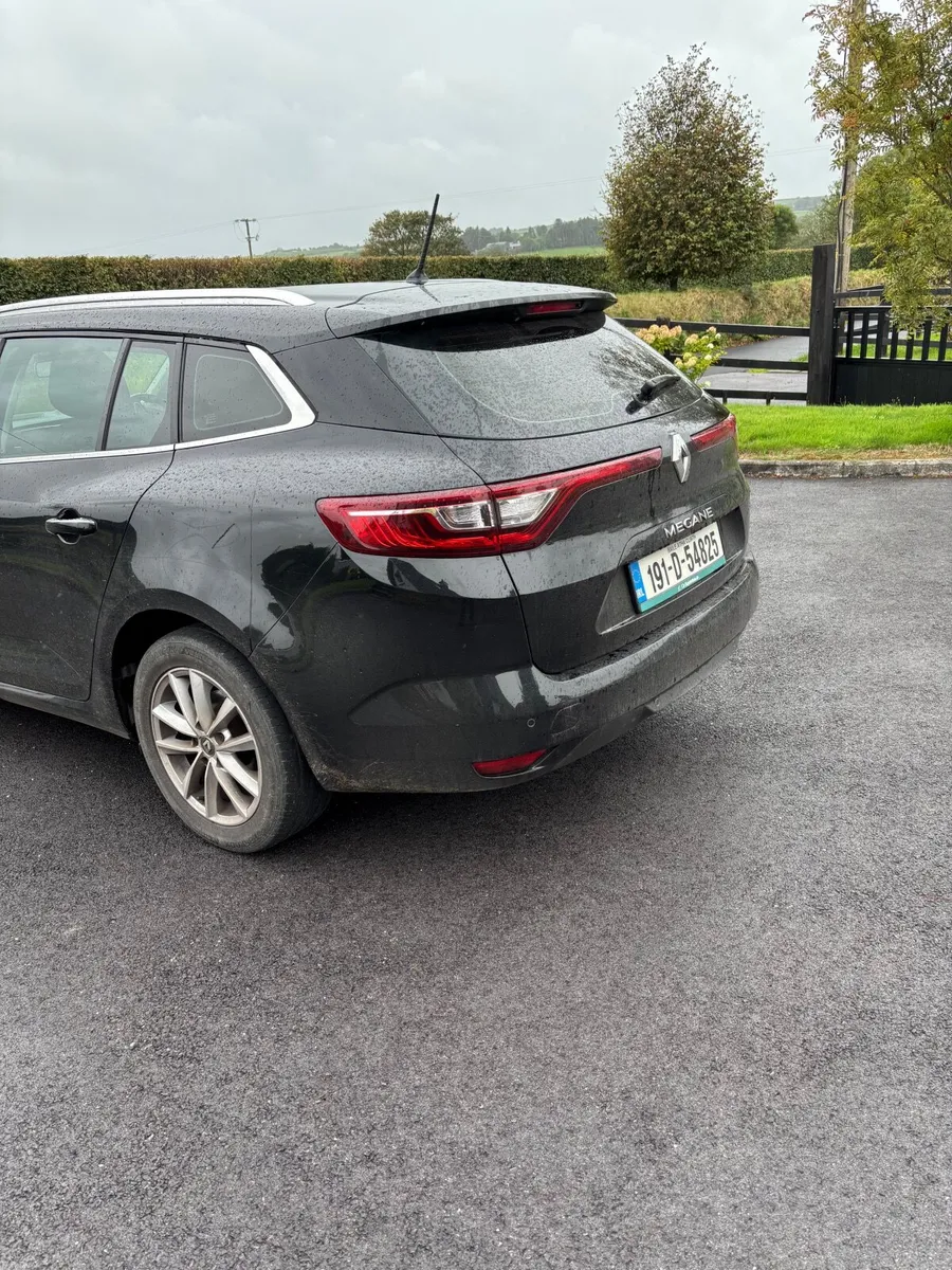 Renault Megane 2019 - Image 2