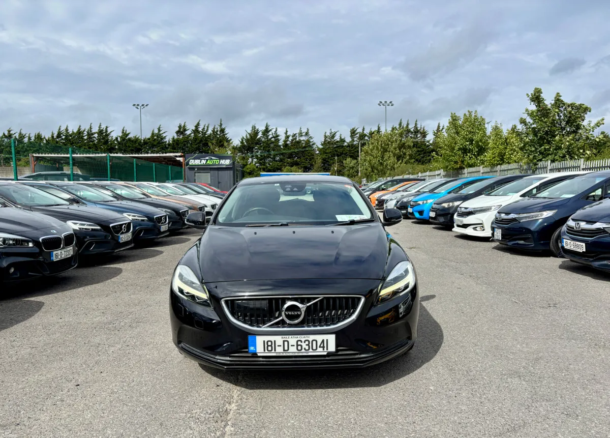 VOLVO V40 2018 2.0, DIESEL D4 - Image 2