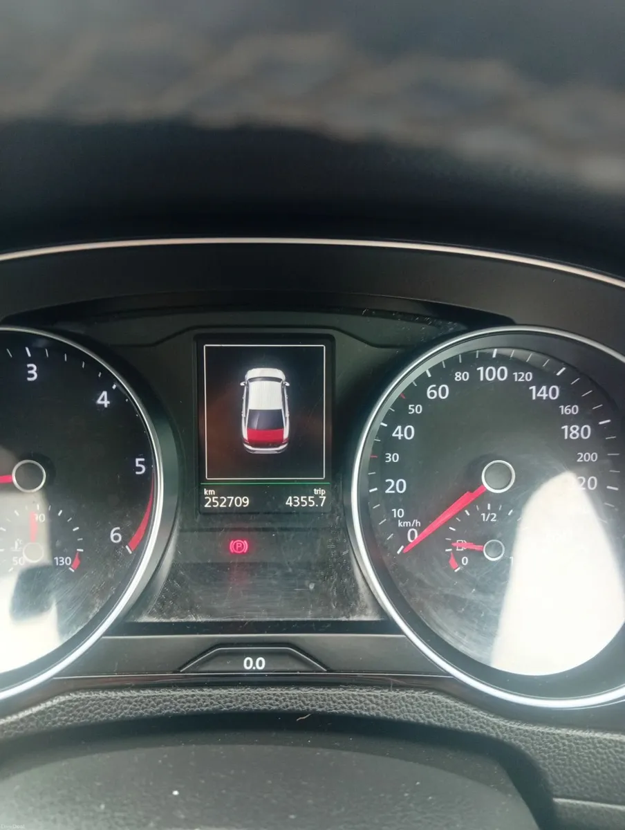 Volkswagen Passat 2016 - Image 1