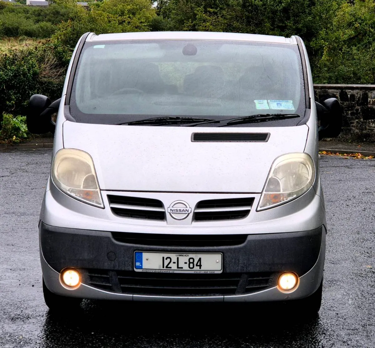 Nissan Primstar 9 Seater - Image 2