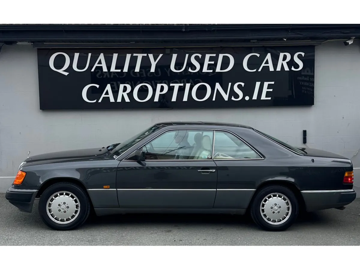 Mercedes-Benz 300 AUTO CE - Image 2