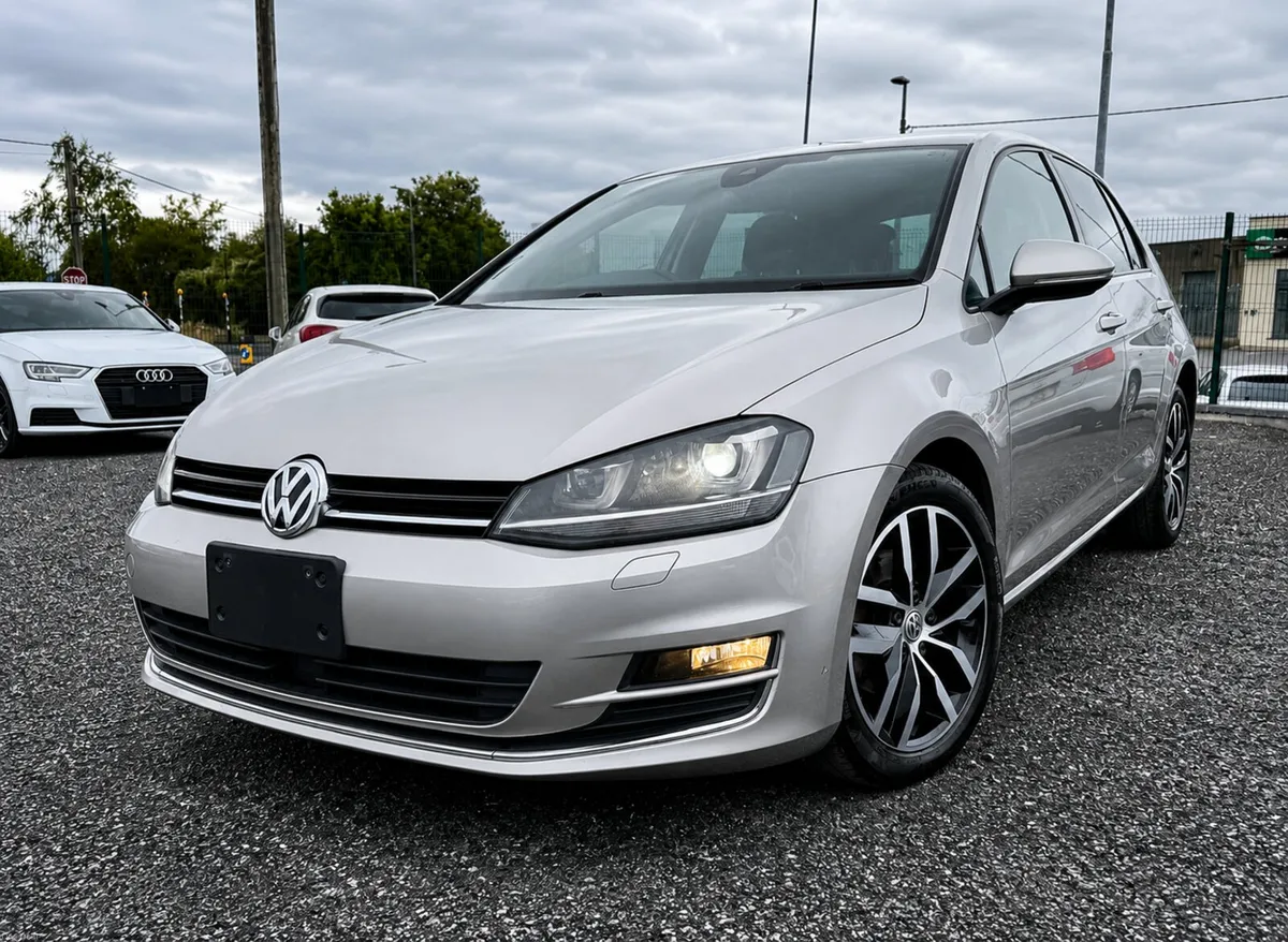 2017 VW Golf 1.4 TSI Highline DSG | High Spec - Image 2
