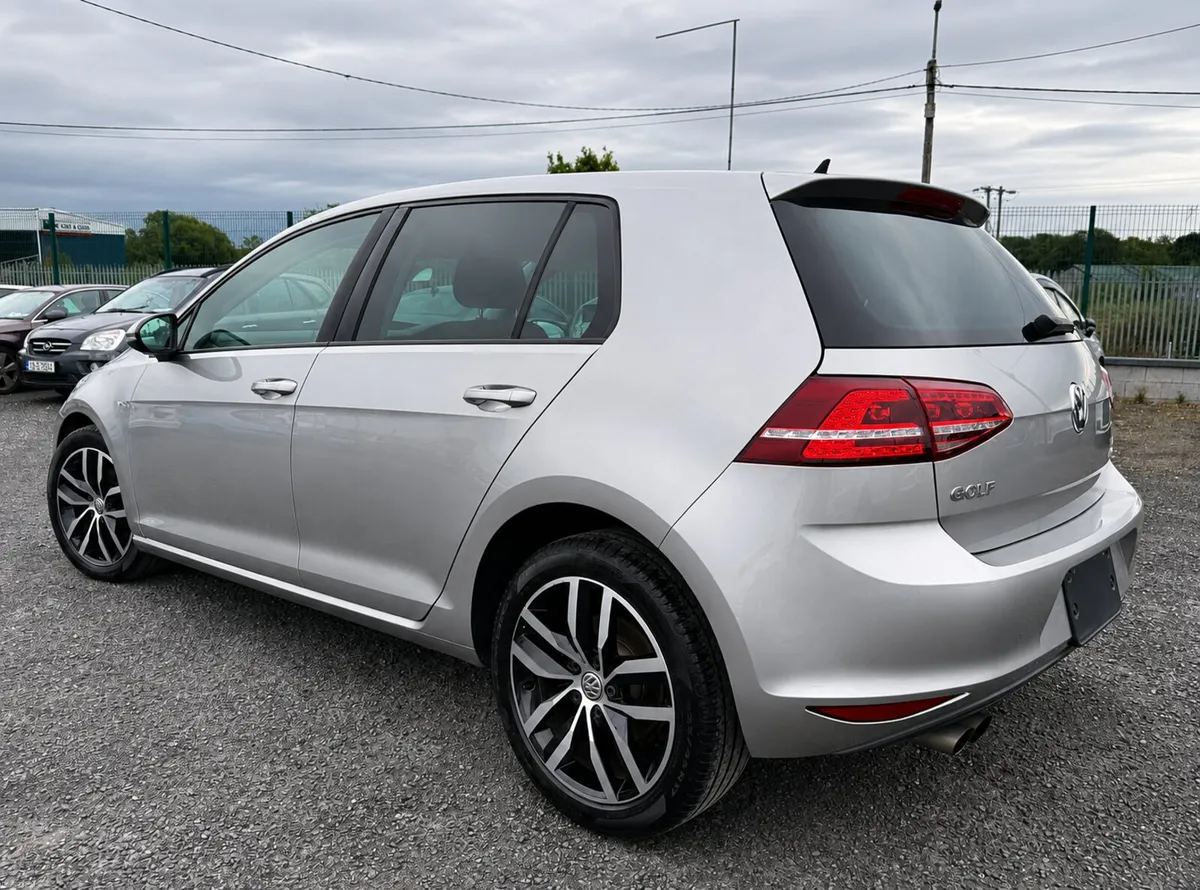 2017 VW Golf 1.4 TSI Highline DSG | High Spec - Image 3
