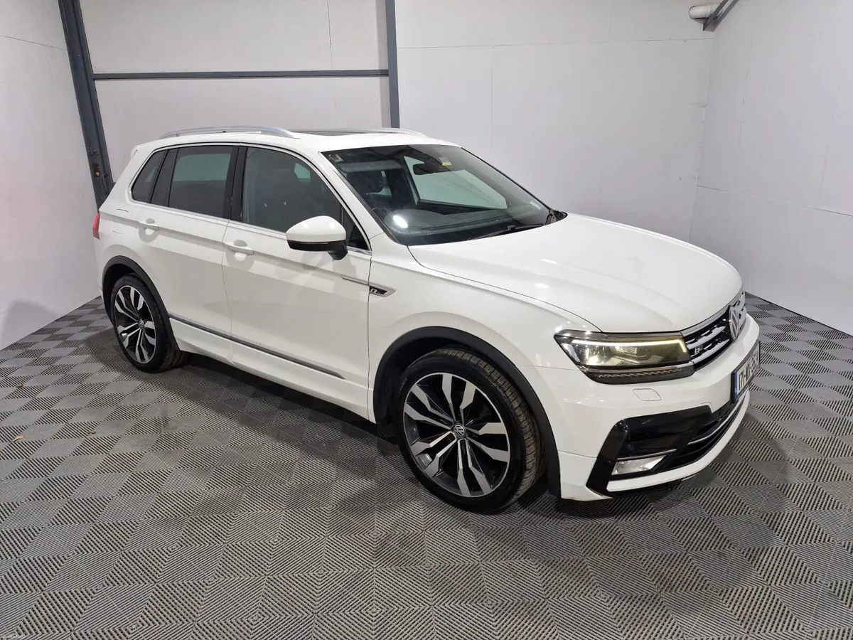 17 Volkswagen Tiguan R Line 2.0 TDi Auto - Image 3