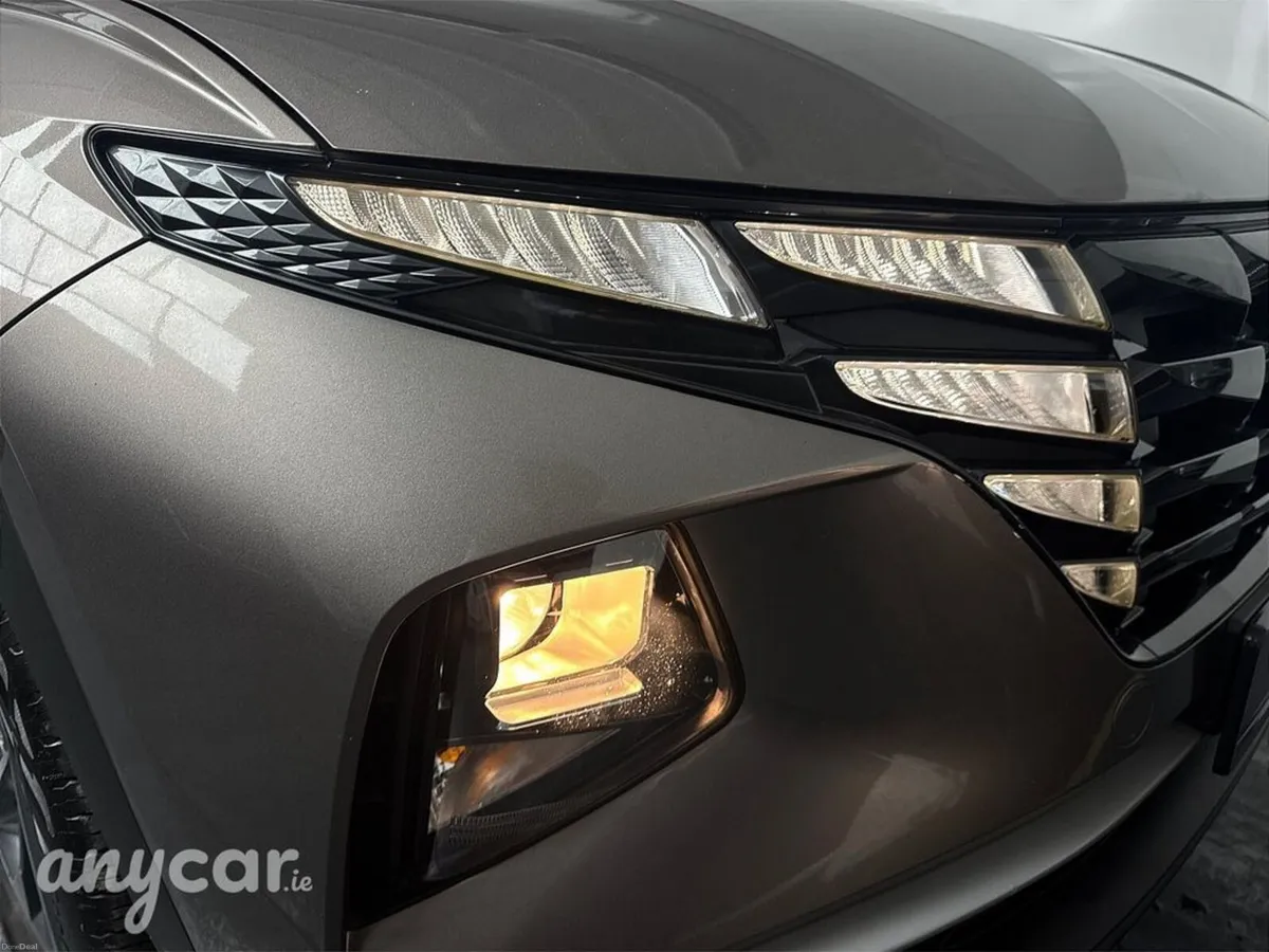 Hyundai Tucson ix35 Executive Two Tone Roof - Image 4