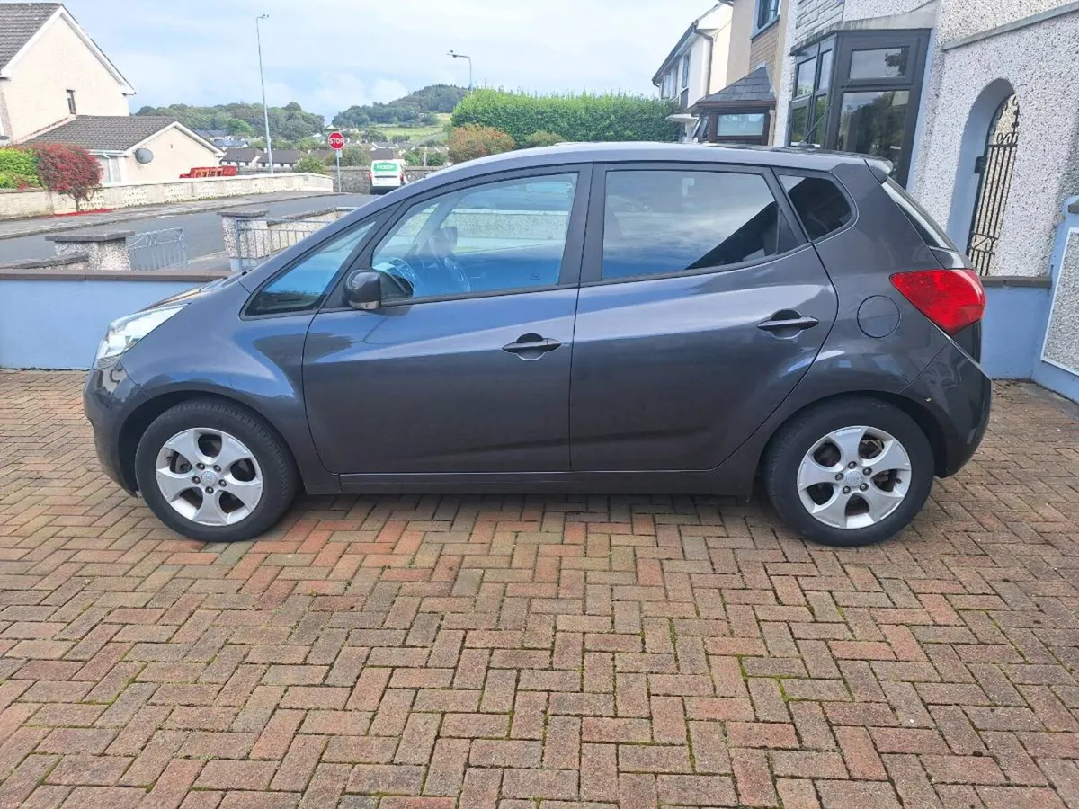 kia Venga 1.6  Automatic - Image 2