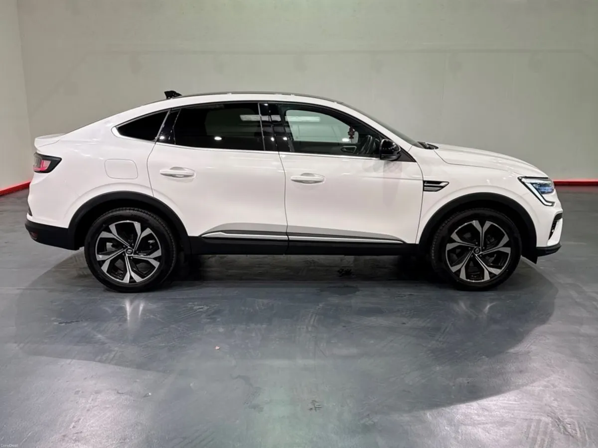 Renault Arkana TECHNO EDITION E-TECH HYBRID - DIAM - Image 2