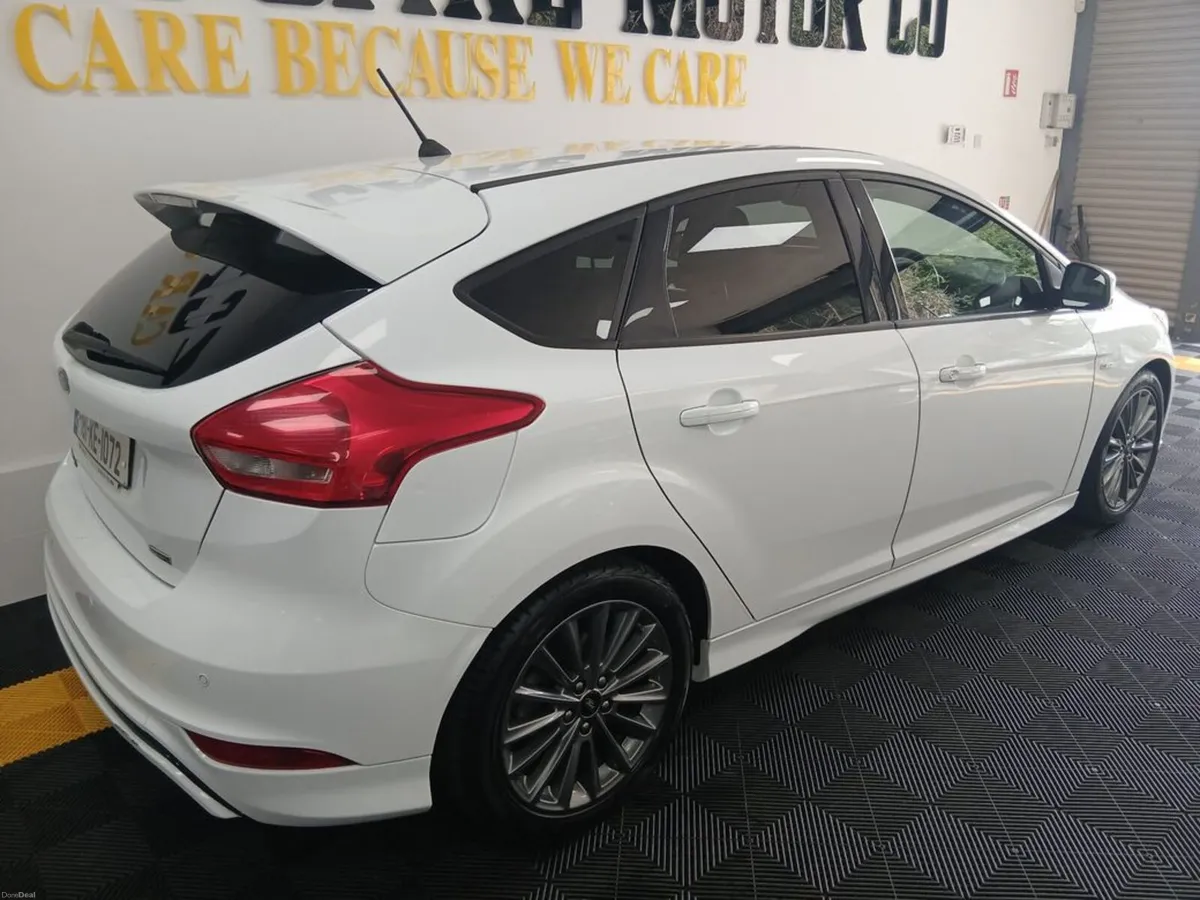Ford Focus St-lin 1.0 Ecoboost 125PS 6SPD - Image 4