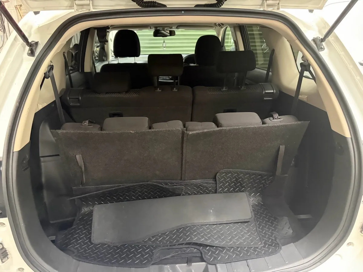 172 MITSUBISHI OUTLANDER 4X4 - Image 6