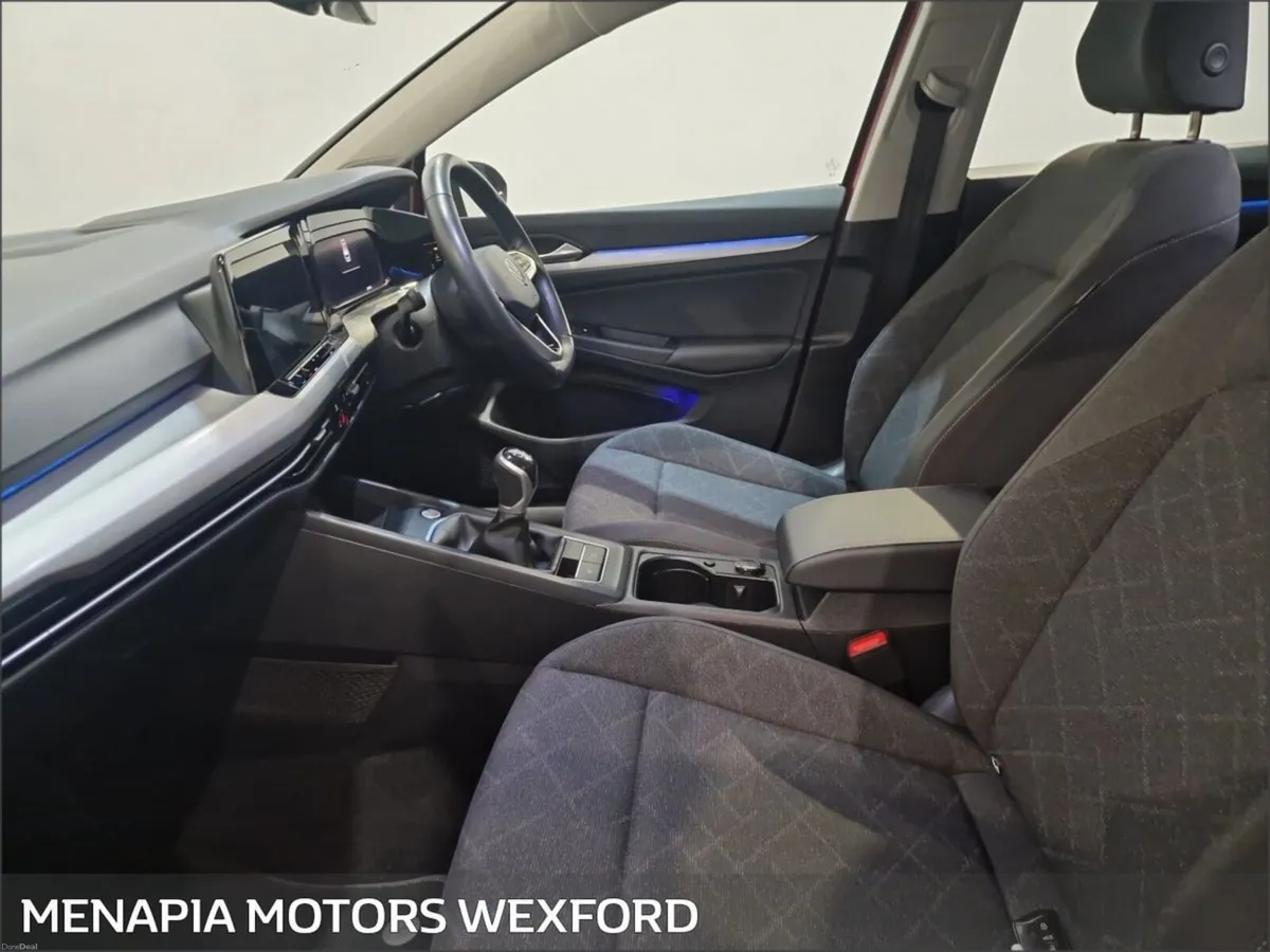 Volkswagen Golf 2.0 TDI 115HP Life - Image 5