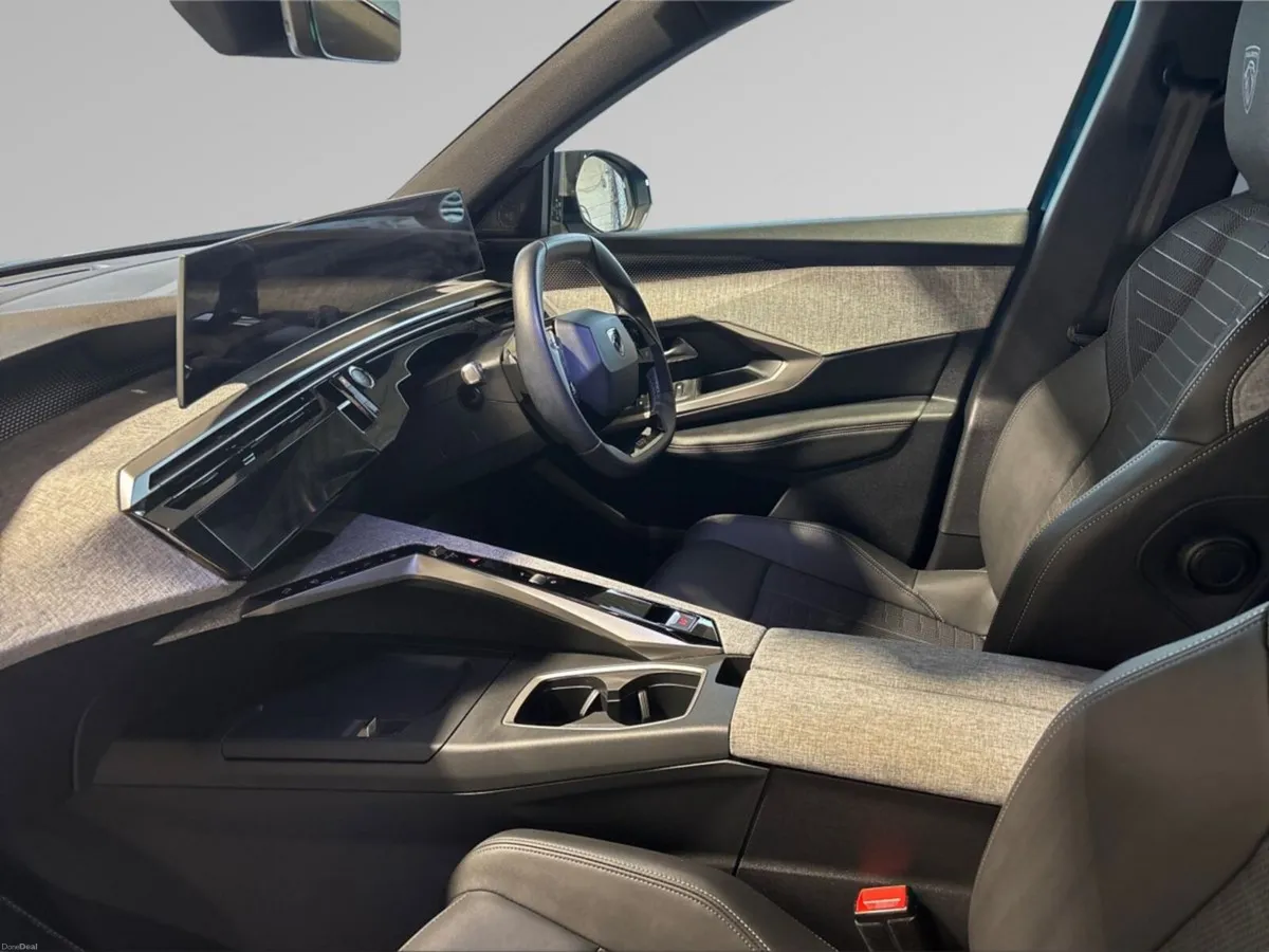 Peugeot 3008 1.2 MHEV 145bhp eDCS6 GT - Image 4