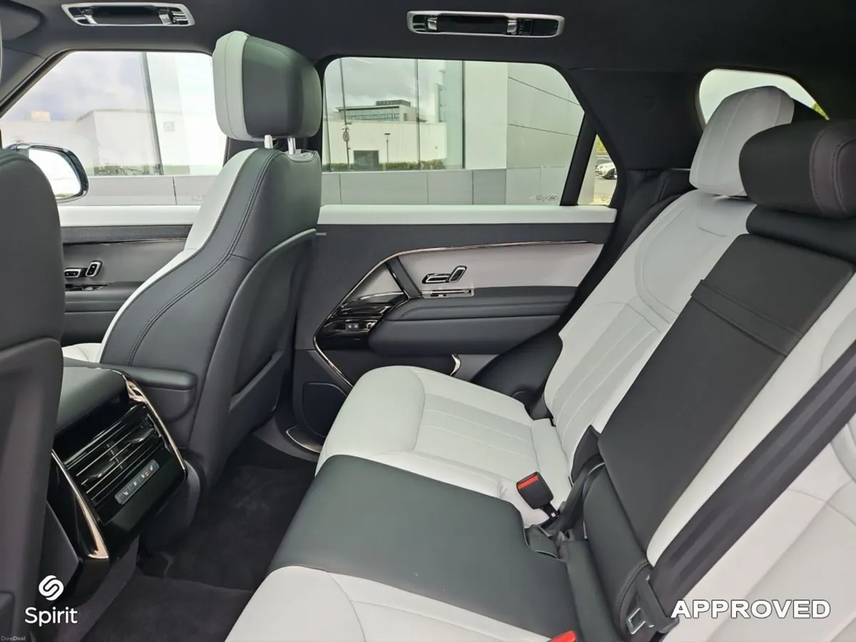 Land Rover Range Rover Sport 3.0 I6 PHEV 460 PS Dy - Image 5