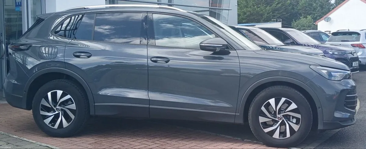 Volkswagen Tiguan EDITION 75 2.0TDI 150HP **PARK A - Image 2