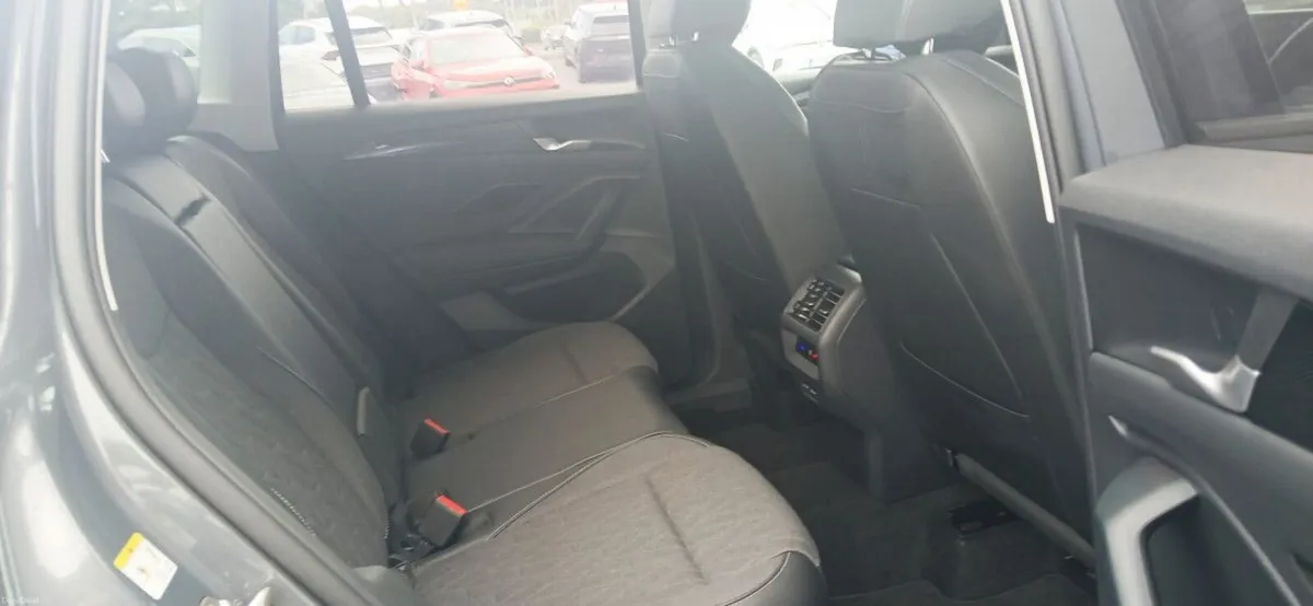 Volkswagen Tiguan EDITION 75 2.0TDI 150HP **PARK A - Image 6