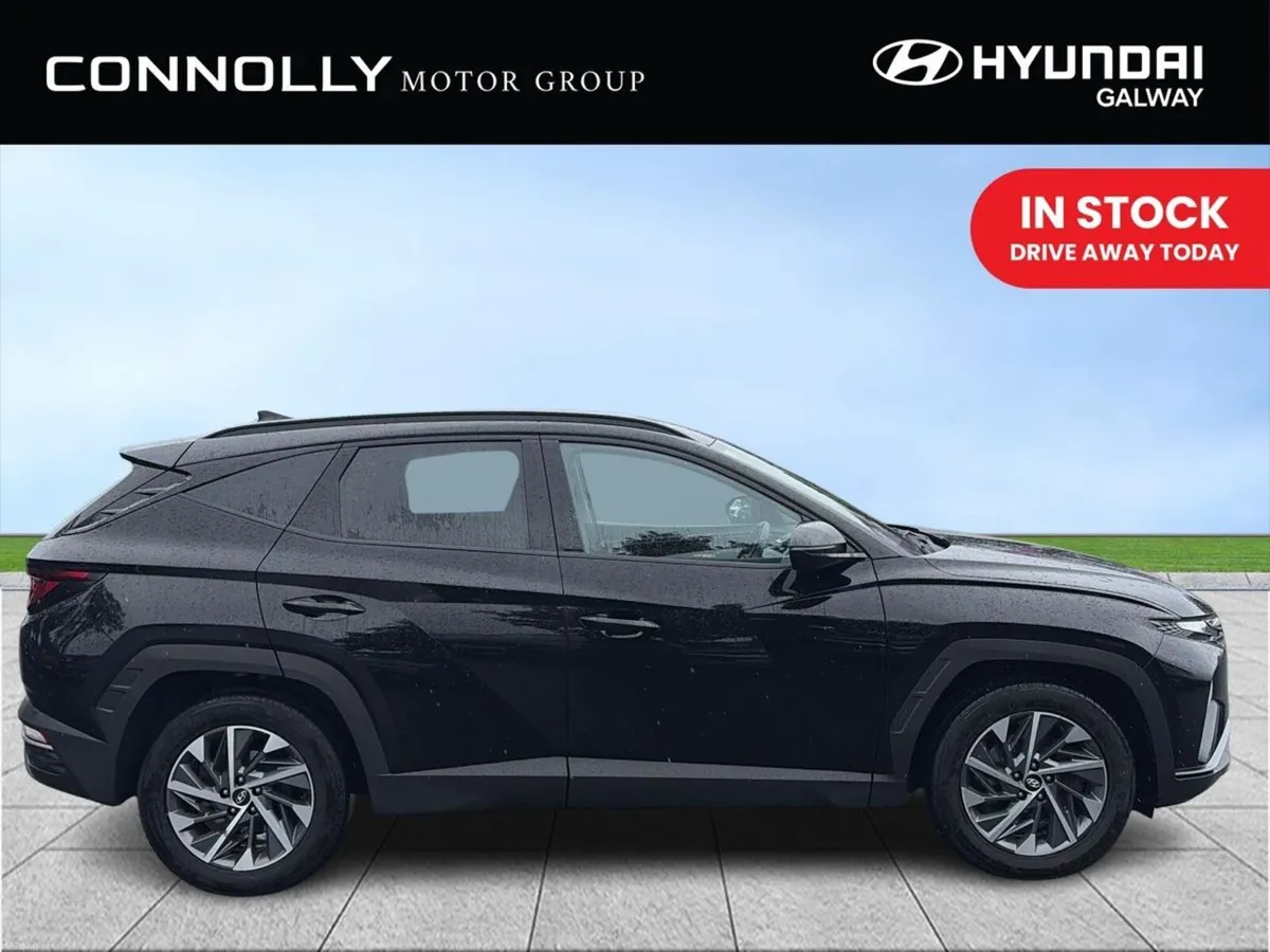 Hyundai Tucson 2WD Executive 4.9% low fin - Image 3