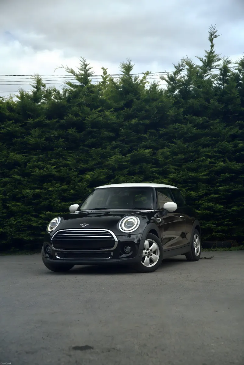 MINI Cooper D 1.5 2021 - Image 1